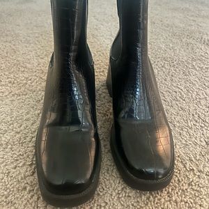 Black crocodile booties!